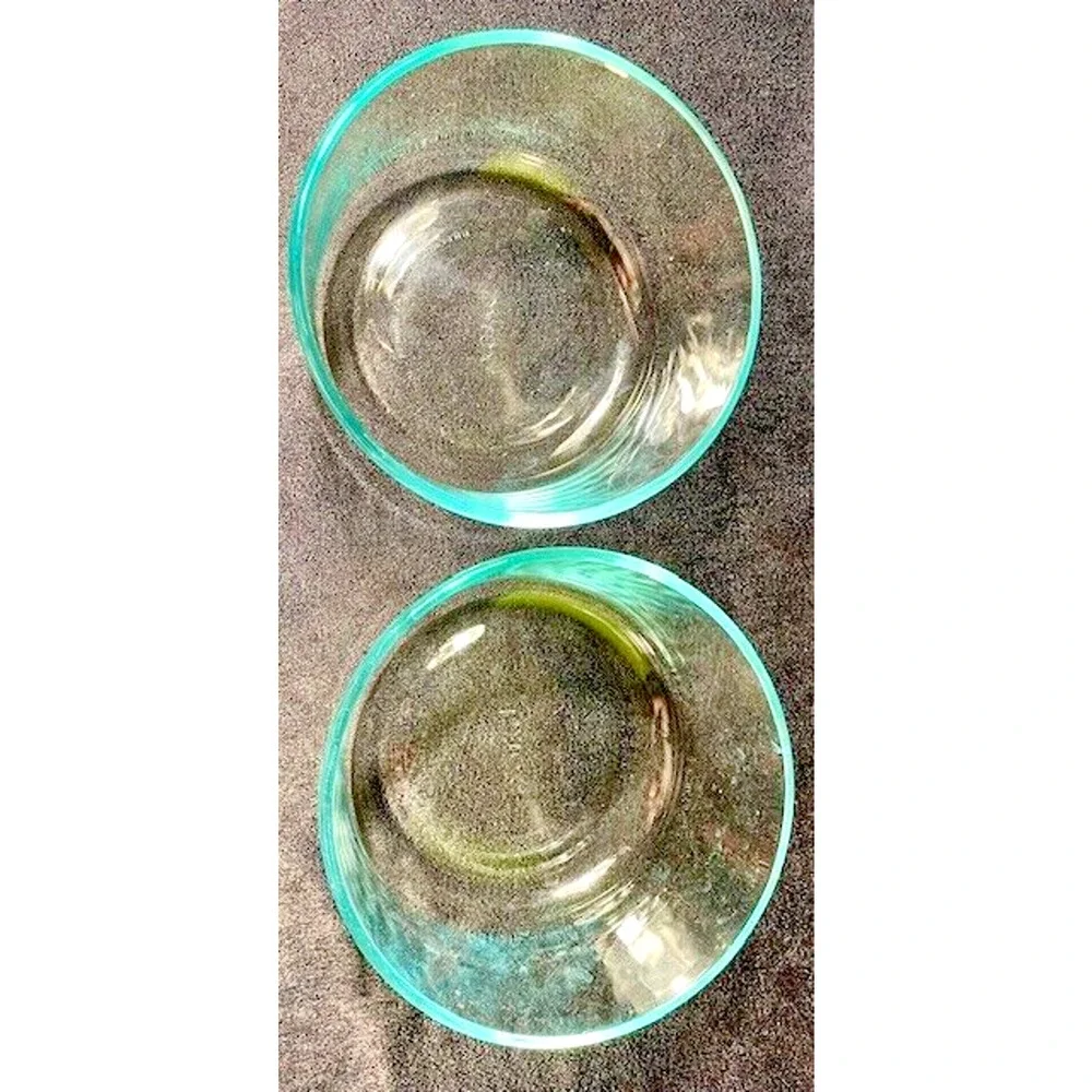 Vintage PYREX #7201 Mixing Bowls - Lot of 2 - Picture 4 of 4